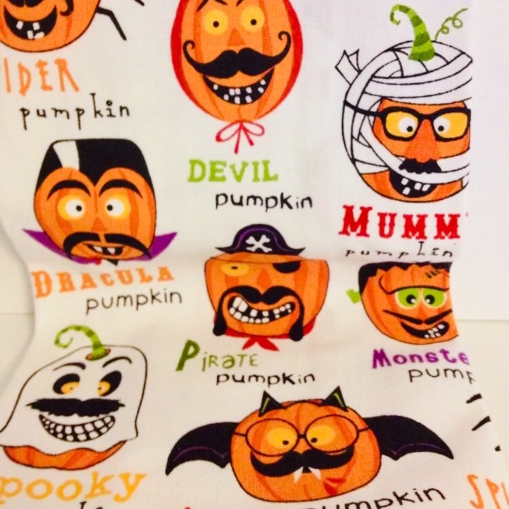 2 Halloween Pumpkins in Costumes Tea Towels JOL